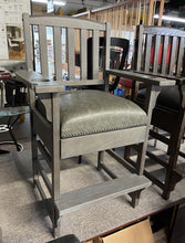 King Spectator Chair