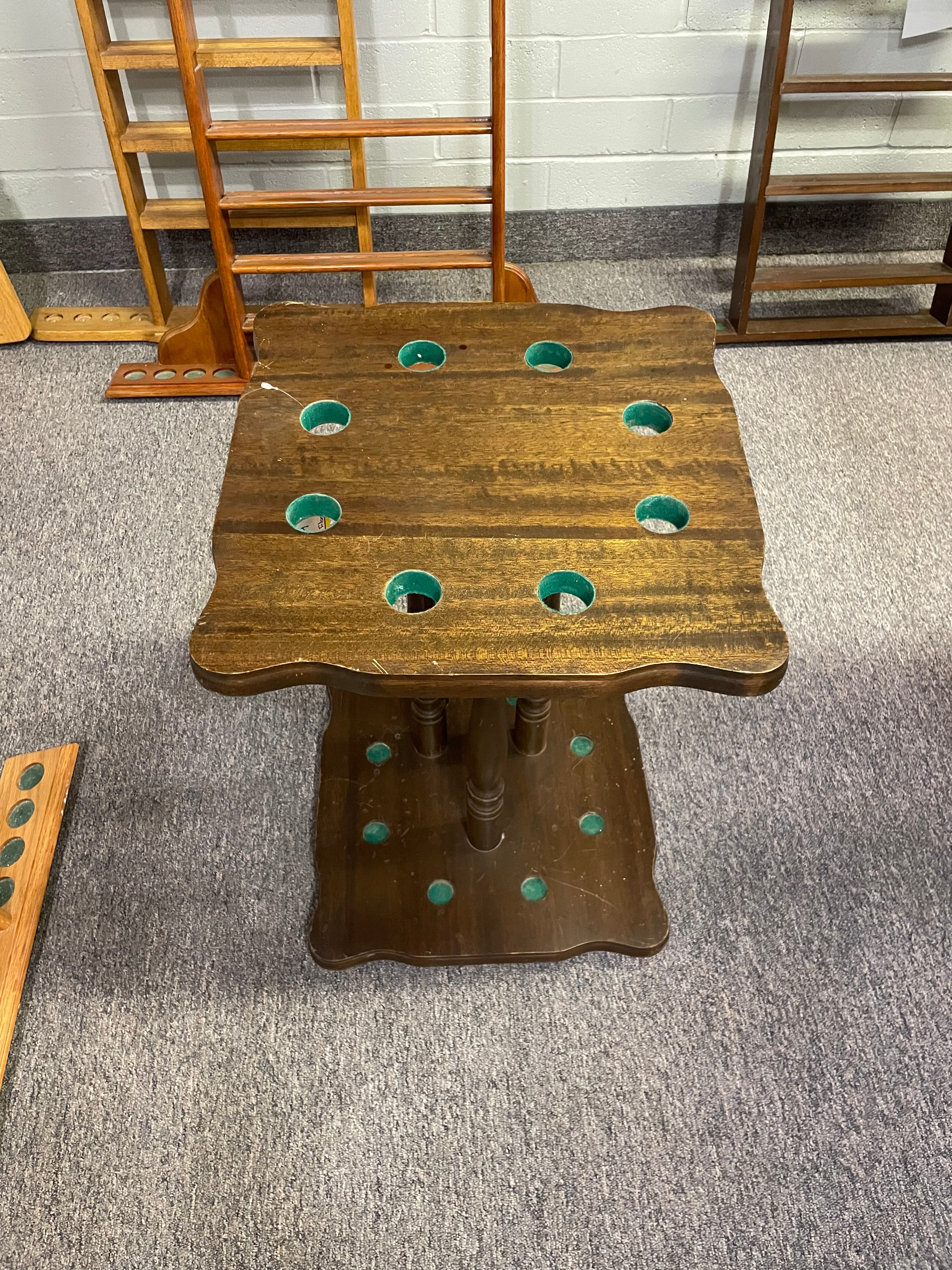 Used AS-IS 8 cue floor rack