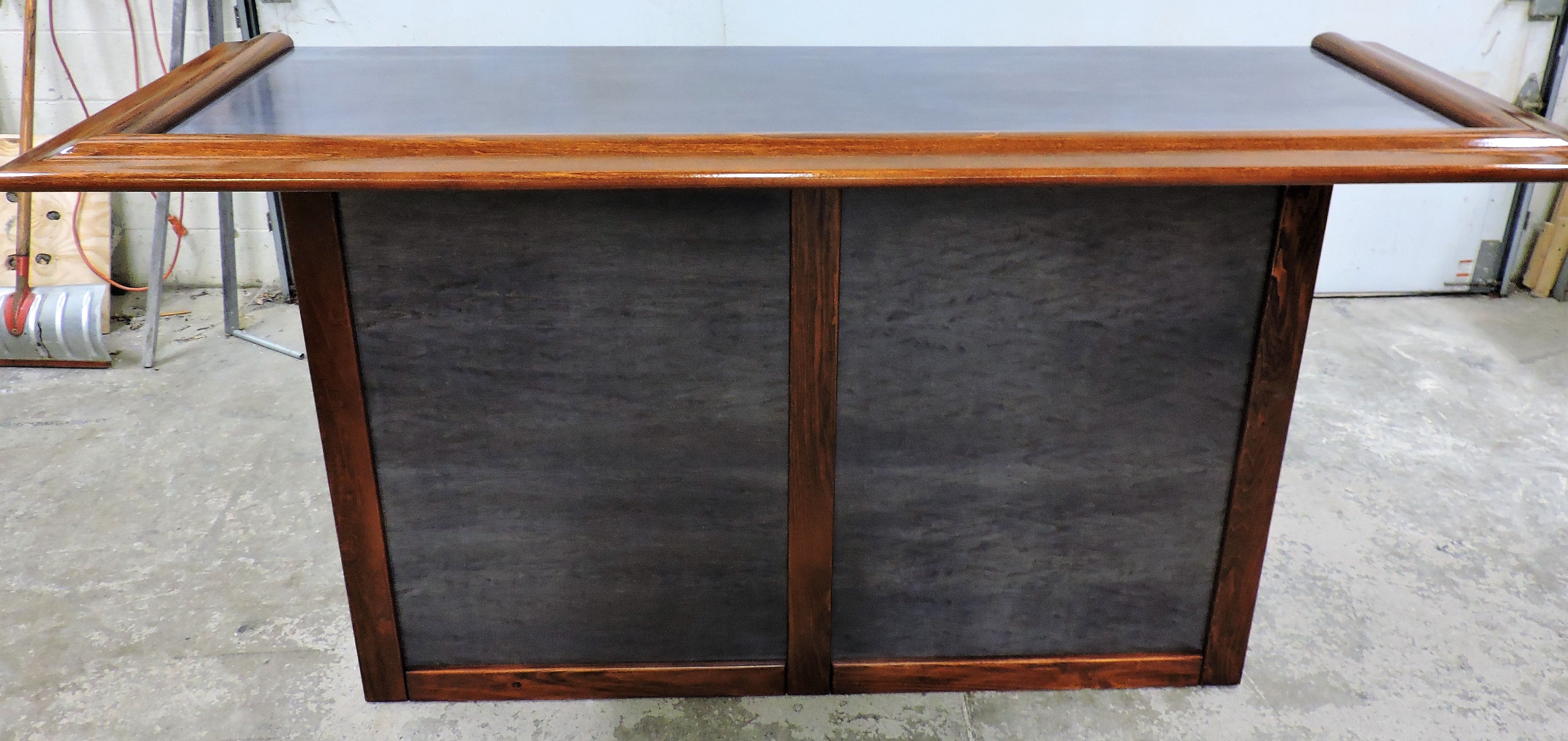 #12 Grey Bar