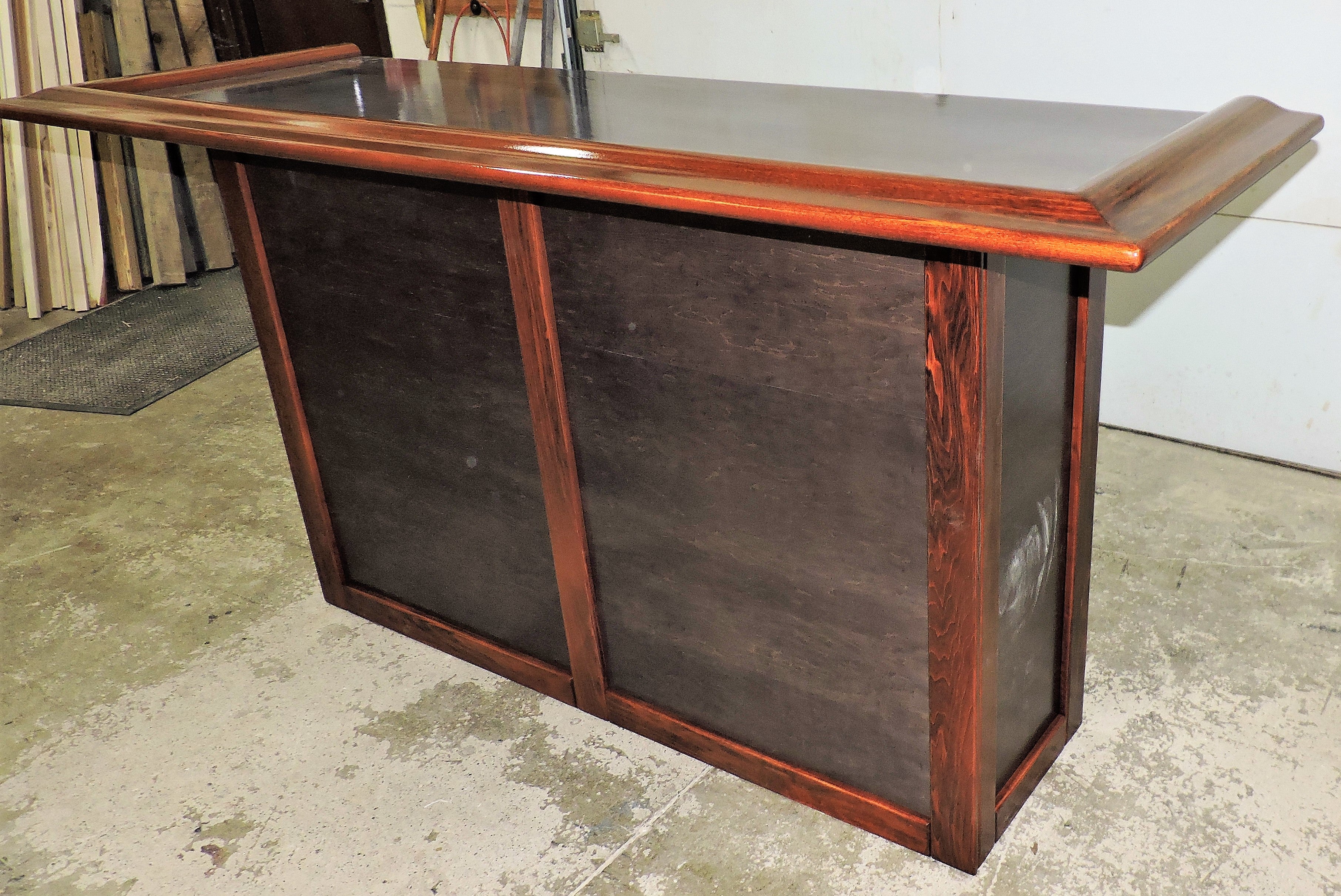 #12 Grey Bar