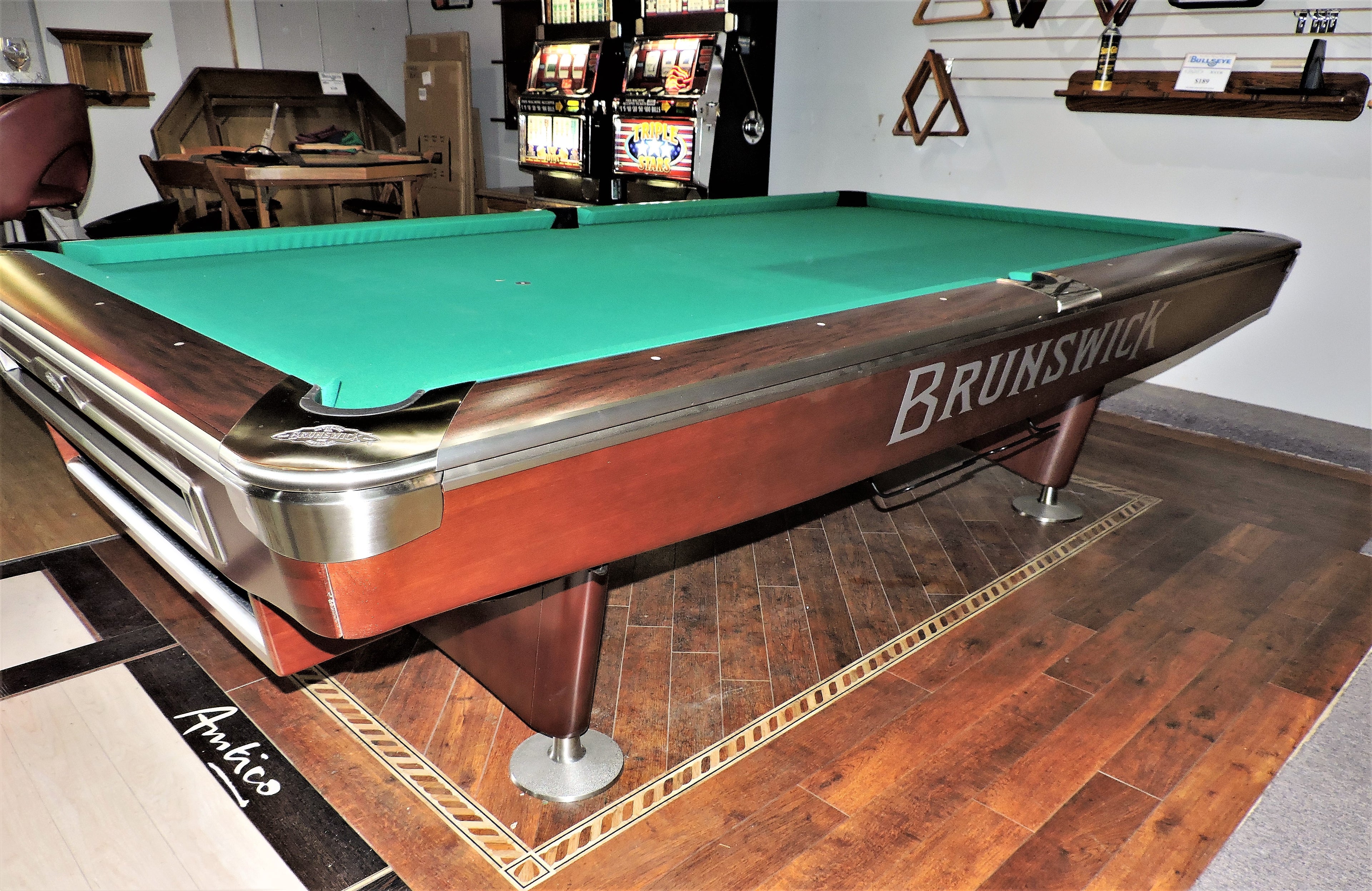 Brunswick Gold Crown V