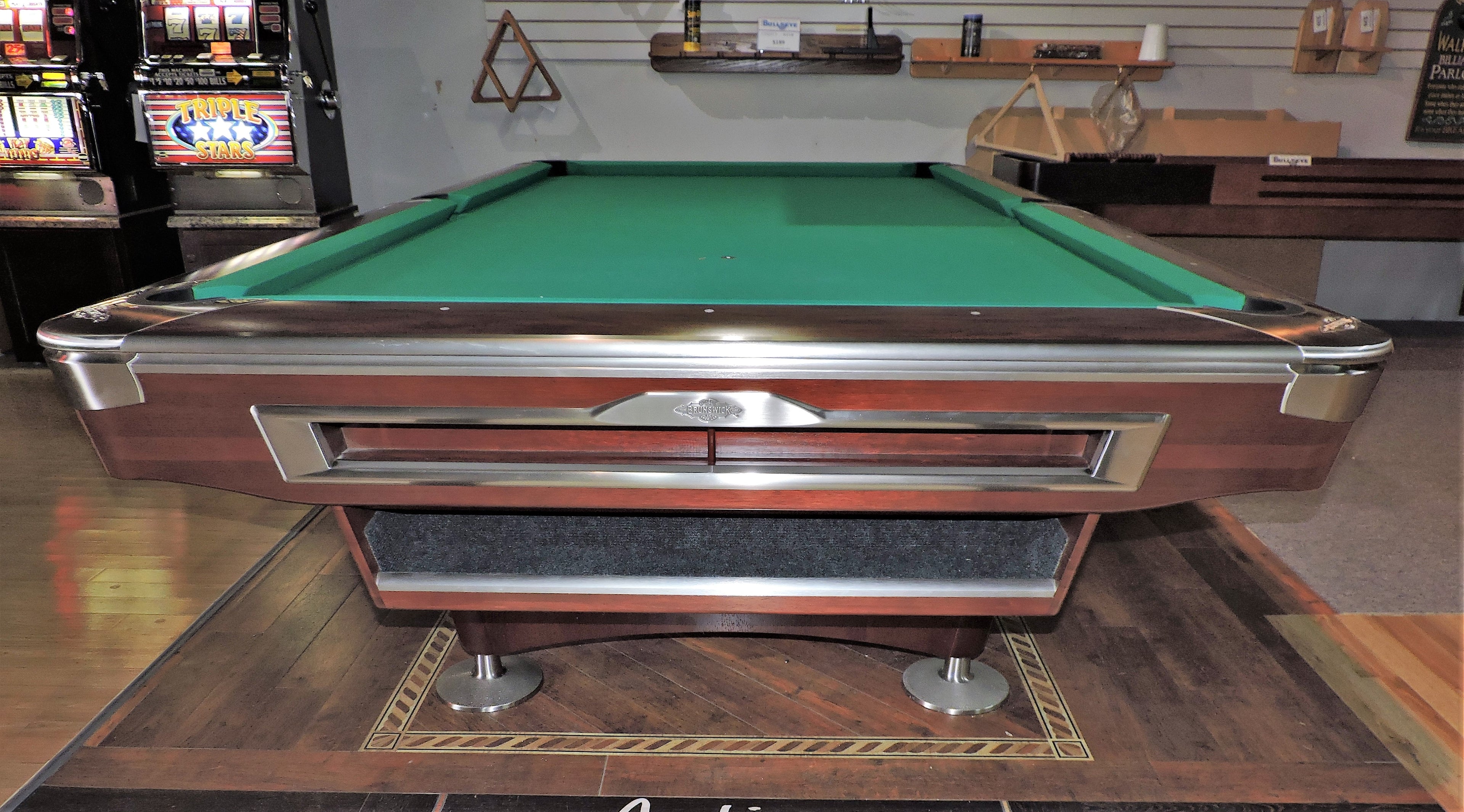 Brunswick Gold Crown V