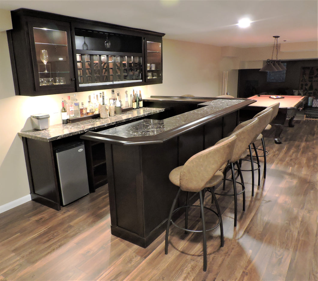 Gorgeous wrap around bar and billiard table.