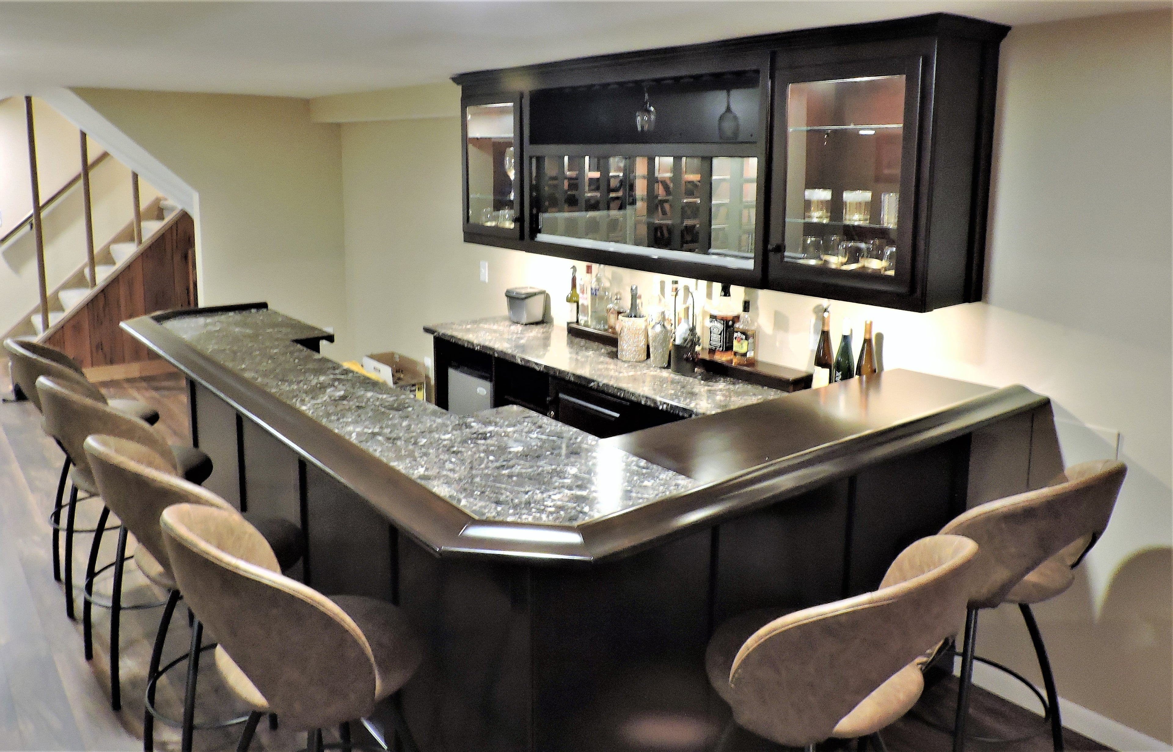 Gorgeous wrap around bar and billiard table.