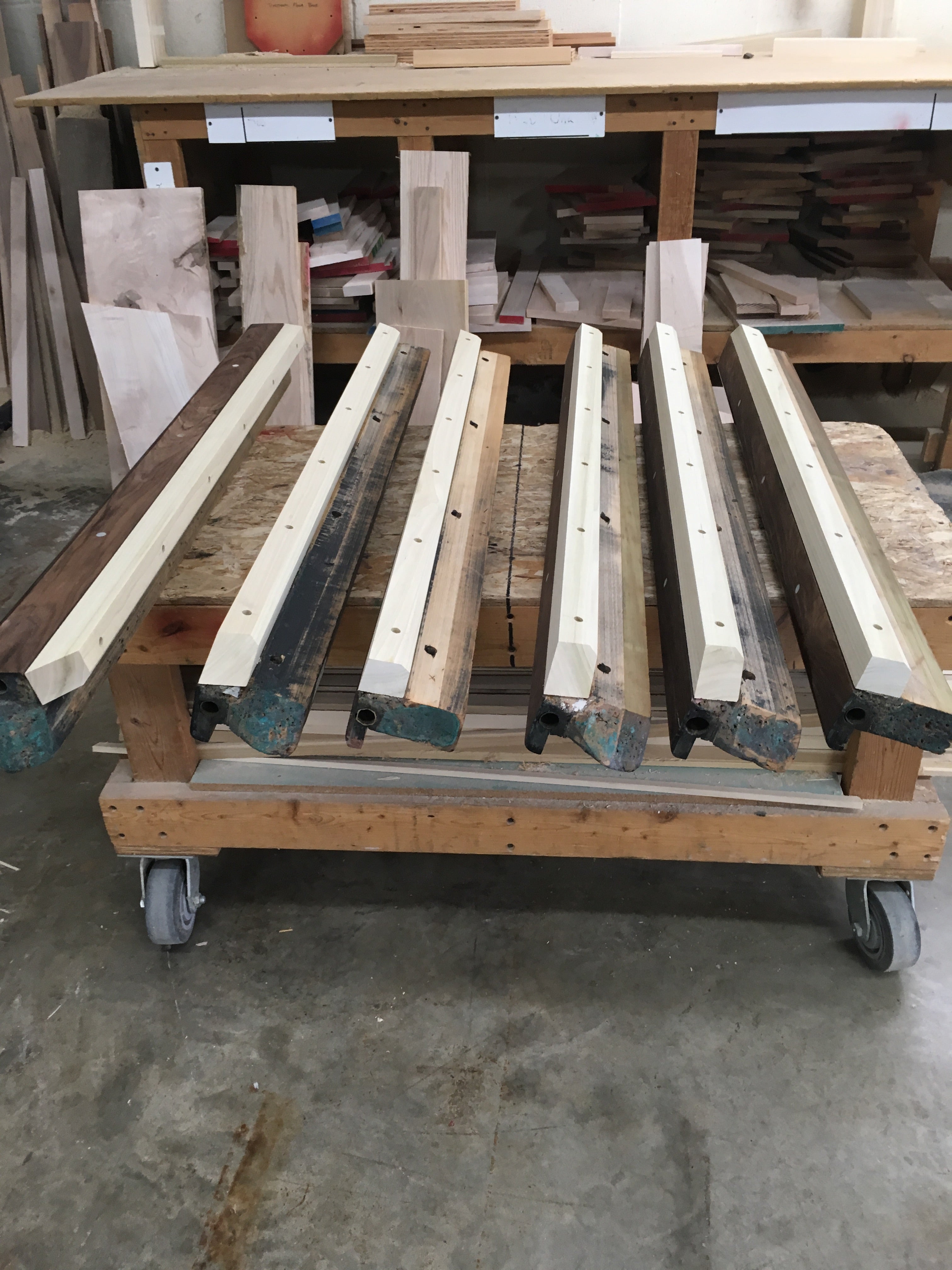 6 legged arcade pool table